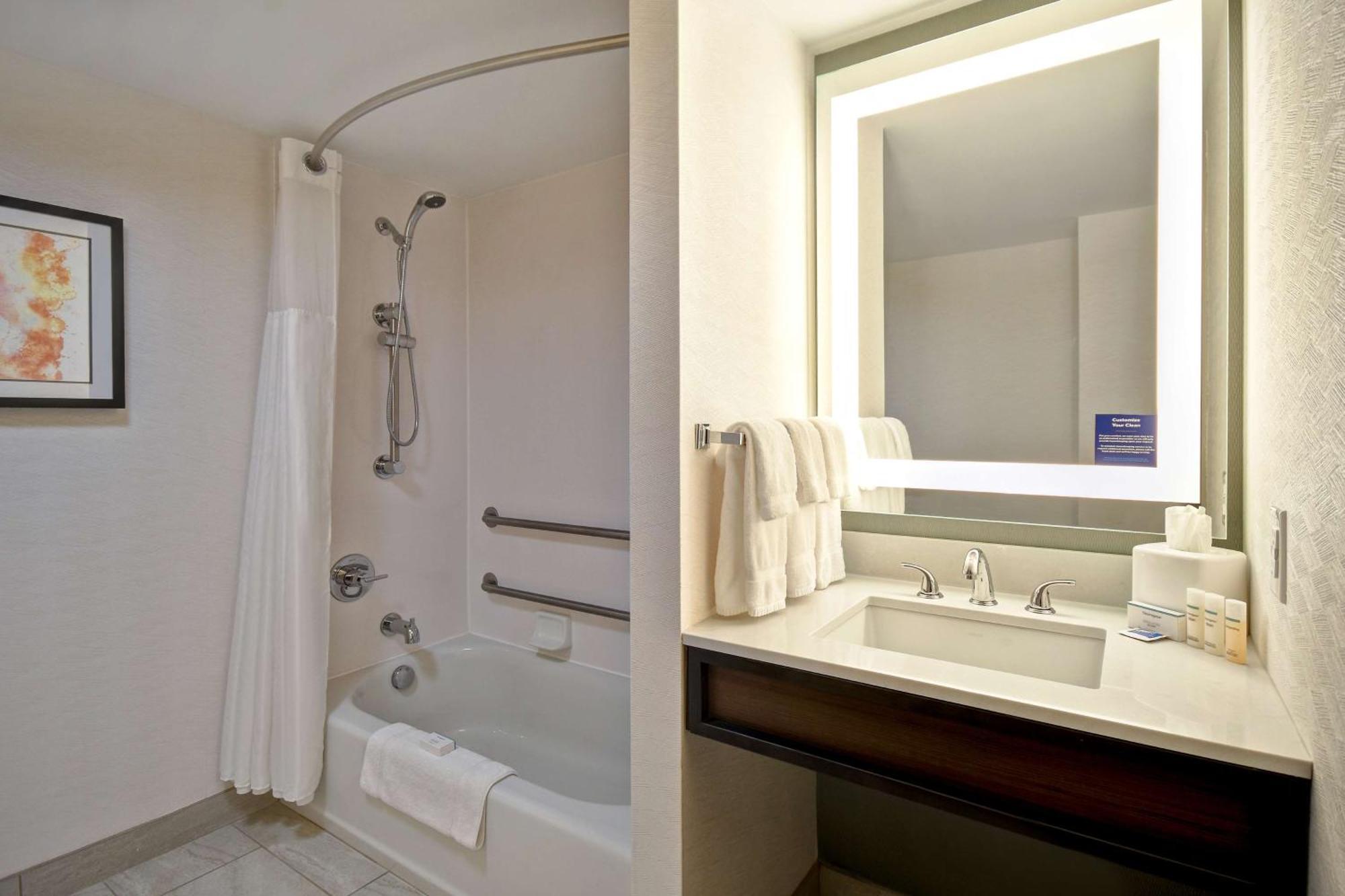 Hilton Garden Inn Detroit Metro Airport Romulus Buitenkant foto